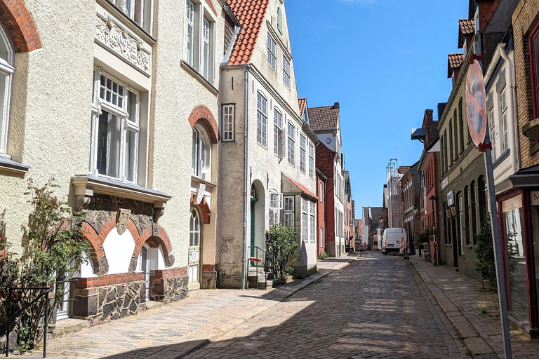 Husum: Tour guidato della romantica città vecchia e del porto