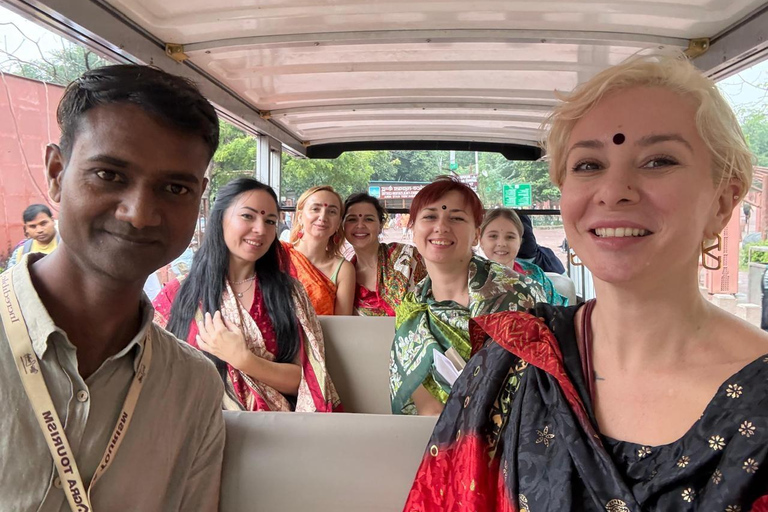 Depuis Delhi : visite privée du Taj Mahal et d'Agra avec déjeuner 5 étoilesLe seul guide touristique professionnel à Agra