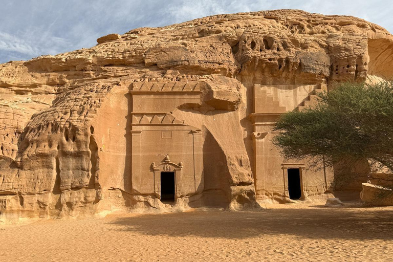 AlUla: Guided Tour with a Local Expert