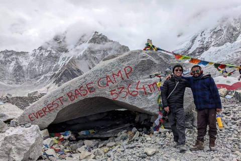 Trekking privado ao acampamento base do Everest saindo de Katmandu - 15 dias