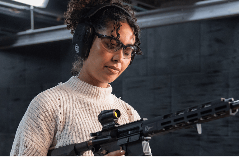 Experience Swiss shooting sports – give it a try in Wädenswil on Lake Zurich! Experience Swiss shooting sports—try it out in Waedenswil, Switzerland!