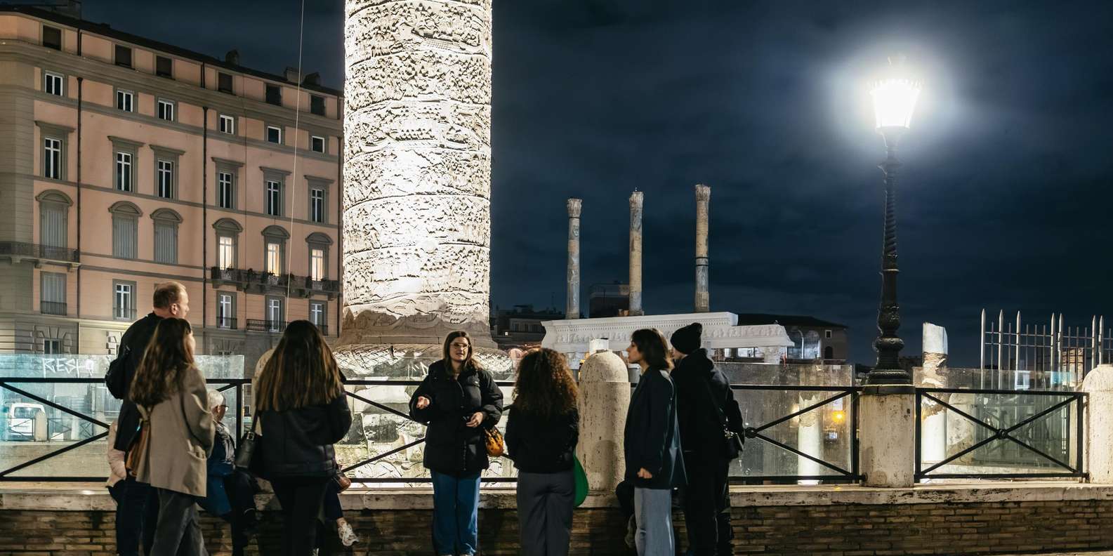 Rome: Small-Group City Highlights Moonlight Walking Tour