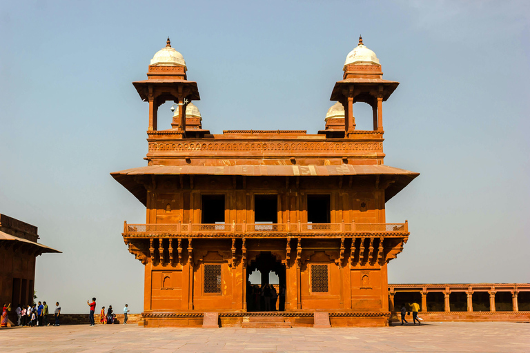 Delhi/Agra/Jaipur Transfer Via Fatehpur Sikri & Stepwell Transfer Between Delhi & Jaipur by Private Car