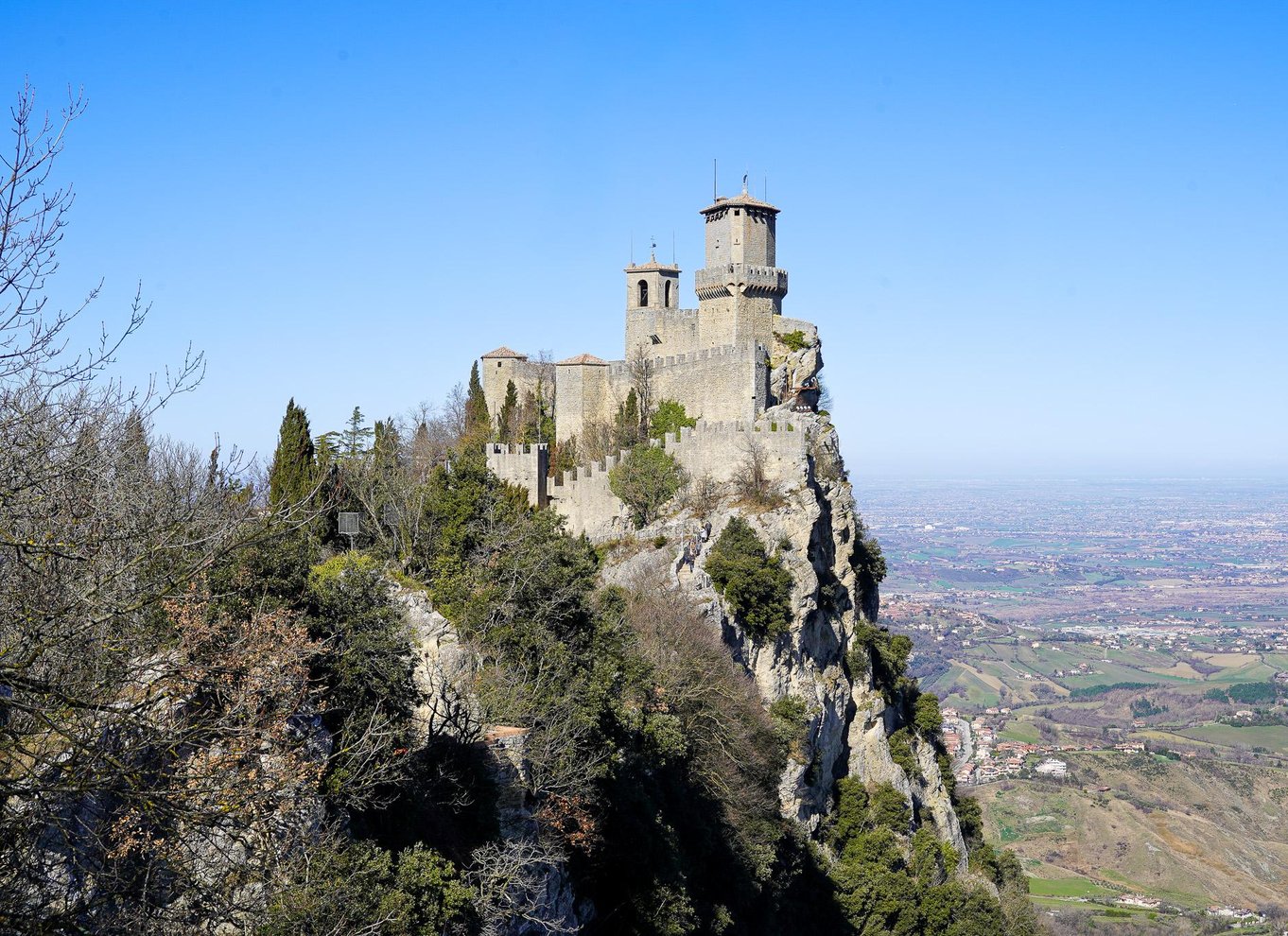 San Marino i lille gruppe: Guidet tur med Pass 7 Musei e Torri