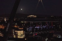 Athene, Diner in the Sky Experience - Housity