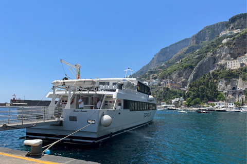 Sorrento: Scenic Ferry Journey Between Sorrento and Positano Positano → Sorrento (One Way)