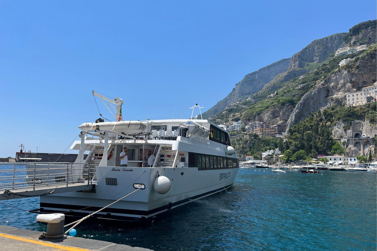 Sorrento: Scenic Ferry Journey Between Sorrento and Positano Positano → Sorrento (One Way)