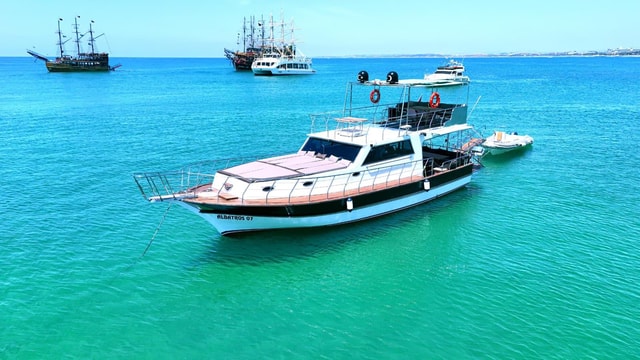 Side: Premium Yacht Cruise from Ancient Harbor/Lunch&Drinks
