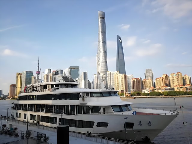 Shanghai sightseeing Cruise Night View with Seafood Buffet