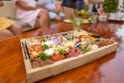 Amsterdam: Private Cruise with Drinks & Optional Snacks 2-Hour Cruise