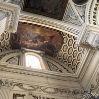 Basilica del Pilar and its museum - Housity