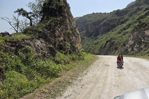 Salalah: Private 5-Day Dhofar Highlights Tour with Guide