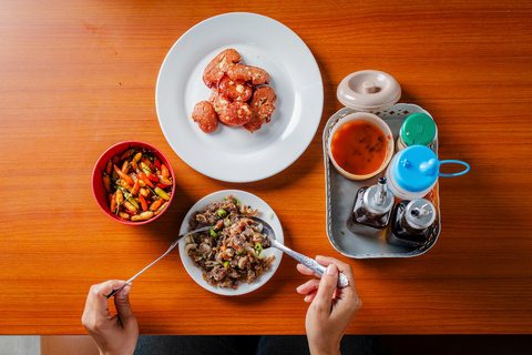 Manila: Binondo Bites Food Tour with 15+ Tastings