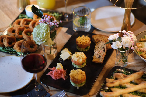 Gdańsk: River Cruise on Motlawa with Meal and Drink Romantic Cruise