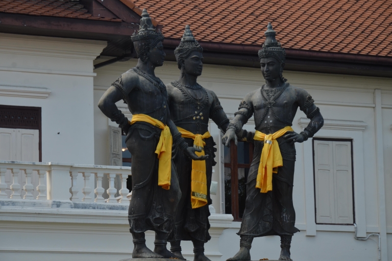 Chiang Mai: Historical and Cultural Highlights Walking Tour