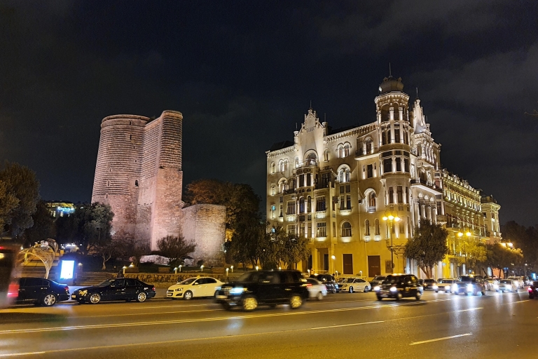 Baku: Private Nachttour (mit Führung)