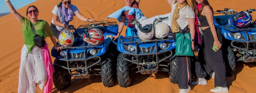 1 nuit dans un camp de luxe à Merzouga avec repas et randonnée à dos de chameau