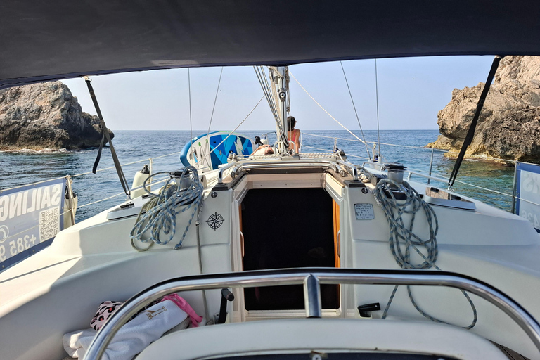 Dubrovnik: Private Sailing Boat Tour to Elaphiti & Blue Cave
