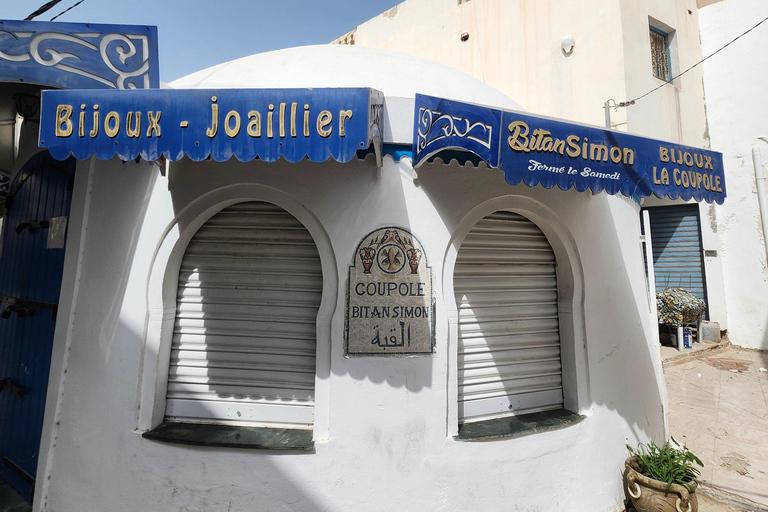Djerba in Electric Mode: 3 Wheels, 3 Adventurers, Ready to Explore the Island? Djerba: Electric 3-Wheeler Ride for a Fun Family Experience