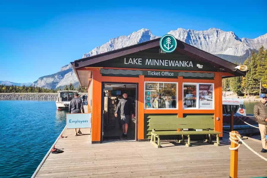 Calgary/Canmore/Banff: Lake Louise & Moraine – Shuttle-Tour. Foto: GetYourGuide