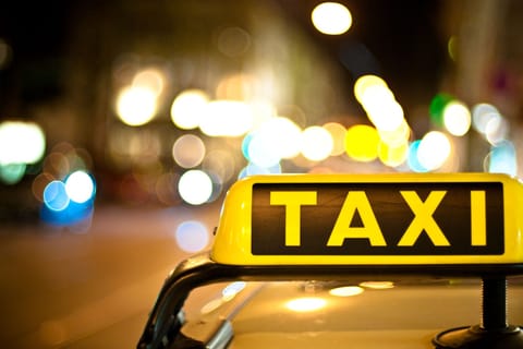 Jaipur: Private Car & Driver Hire on an Hourly / Daily Basis