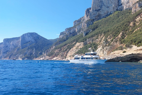 From Arbatax: Full-Day Guided Boat Tour of the Baunei Coast From Arbatax: Full-Day Guided Boat Tour of the Baunei Coast