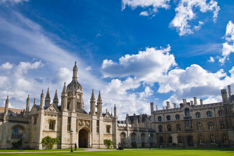 Best of Cambridge: Private Walking Tour with a LocalPrivate City Walking Tour - 2Hr