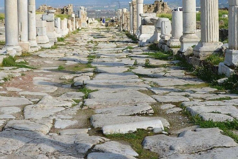 Alanya: Pamukkale dagtrip met Hierapolis &amp; Cleopatra&#039;s zwembadTour zonder entreegelden