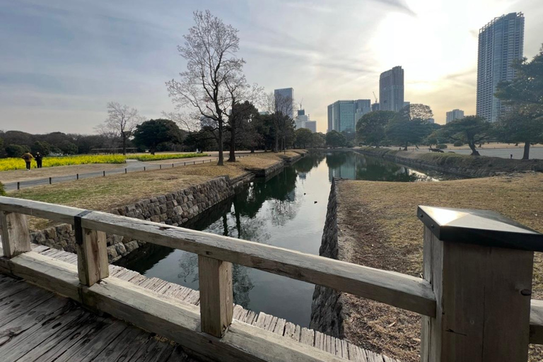 Tóquio : Excursão guiada a pé pelo jardim japonês em Hama RikyuExcursão a pé guiada nos Jardins de Hama Rikyu