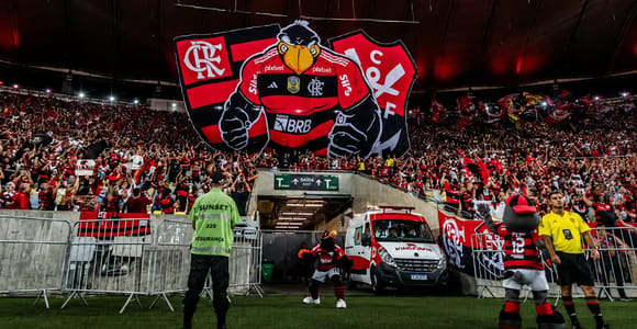 Rio de Janeiro: Eintrittskarte und Unterstützung vor Ort für ein Fußballspiel im Maracanã