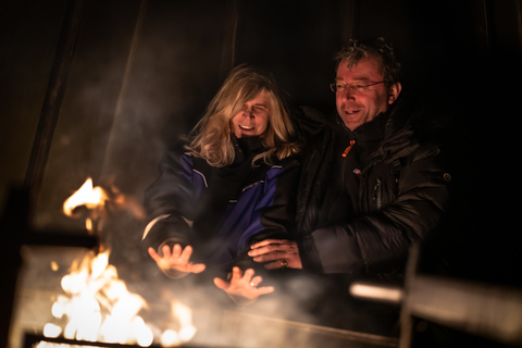 Saariselkä: excursión para ver la aurora boreal al lago Inari y cenaSaariselkä: Excursión a la Aurora Boreal en el Lago Inari y Cena
