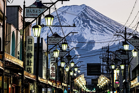 Tokyo : Excursion d'une journée à la 5e station du Mont Fuji, dans la région du Fuji et à Kawaguchiko8:20 Rendez-vous au bureau de poste de Shinjuku