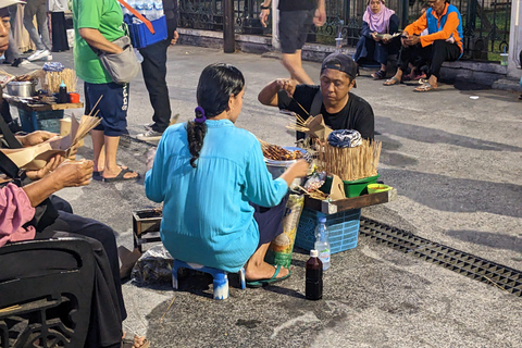 Degustação de comida de rua a pé