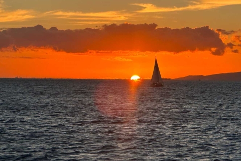 Oahu : Navigation au coucher du soleil en petits groupes intimes
