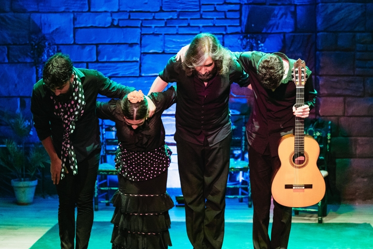 Sewilla: pokaz tablao flamenco z napojami w Trianie
