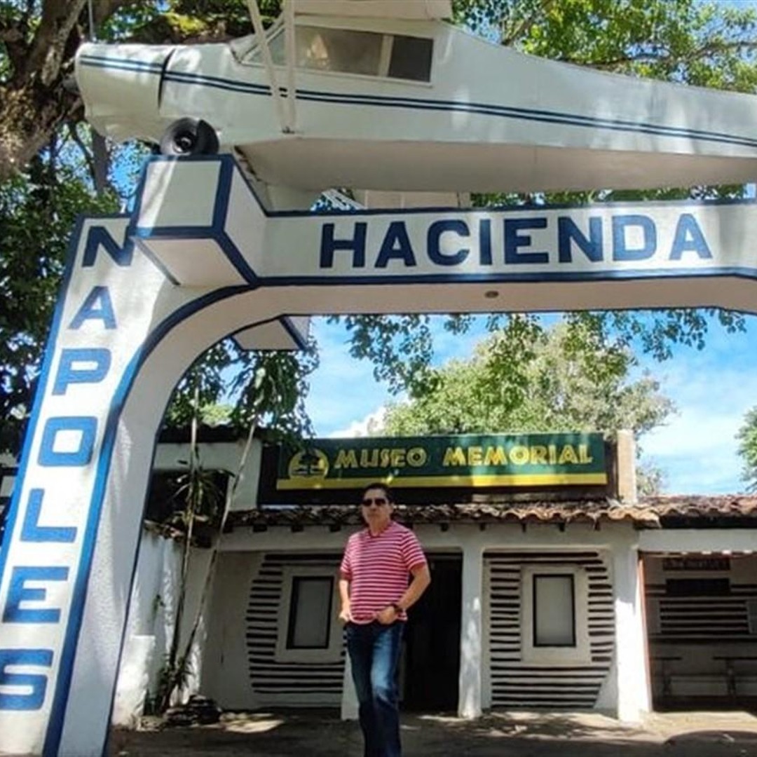 Medellín: Pablo Escobar Hacienda Napoles Full Day Tour | GetYourGuide, image size:1080x1080