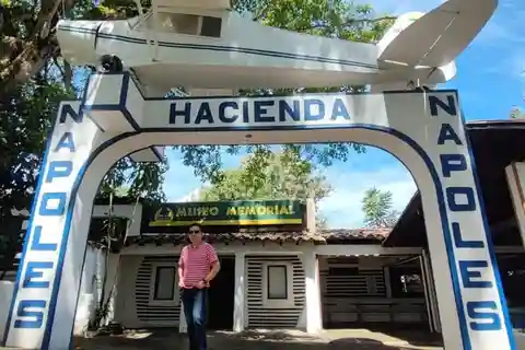 Medellín: Excursão de 1 dia à Hacienda Napoles de Pablo Escobar