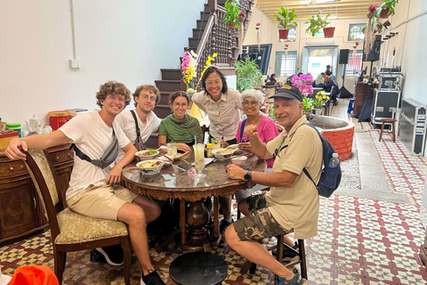 George Town: Authentische Foodtour mit 12+ Verkostungen