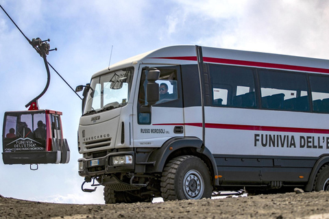 Mont Etna : Billets aller-retour pour le téléphérique et le bus 4x4Billets pour le téléphérique et le bus 4x4