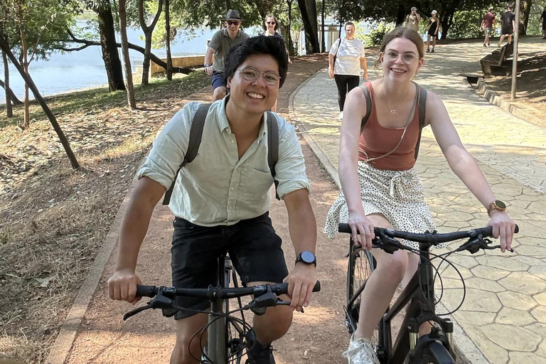 Bike or E-Bike Tour Tirana Express: Cycle Tirana Highlights E-Bike Tour Tirana: Express Cycle of Tirana Highlights