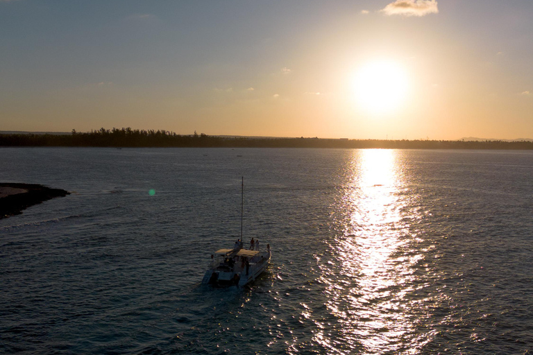 Private Punta Cana Sunset Cruise Champagne, BBQ with Lobster