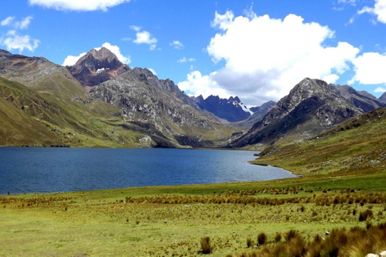 Huaraz: Chavín de Huántar, Querococha Lake & Museum Tour