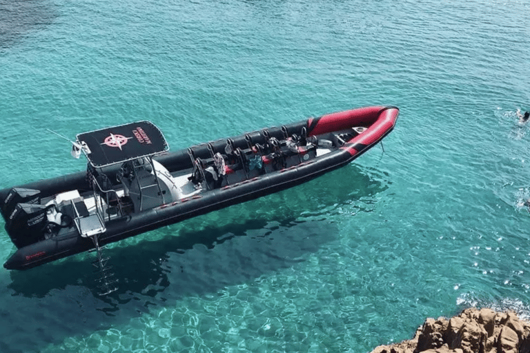 Au départ de Sagone/Cargèse : Excursion en bateau au coucher du soleil pour découvrir les grottes marines et faire de la plongée avec masque et tuba.Calanques du coucher de sol