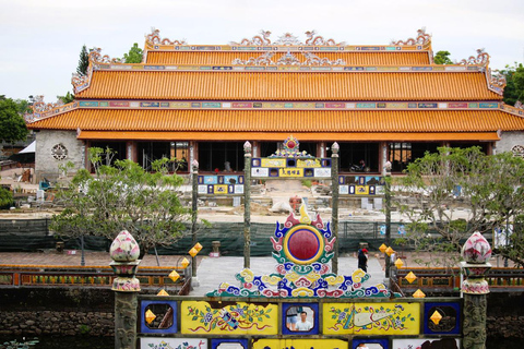 Hue Imperial City: An Dinh Palace, Citadel & Royal Dessert