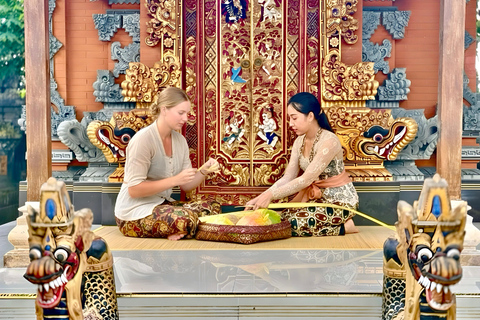 Private Balinese Culture Experience: Canang Making & Temple