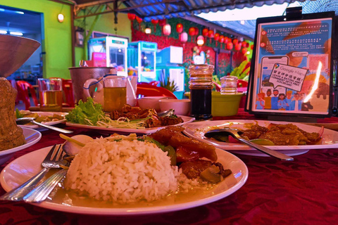 Kuala Lumpur: Kanching Falls, Eagle Feeding & Fireflies Tour Private Tour