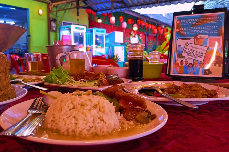 Kuala Lumpur: Kanching Falls, Eagle Feeding & Fireflies Tour Private Tour