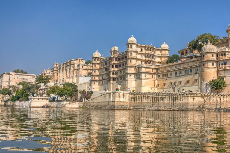 Transfere de Udaipur para Pushkar através do Forte de Chittorgarh