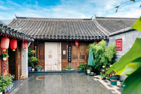 Beijing: Traditional Craft Workshop in Hutong