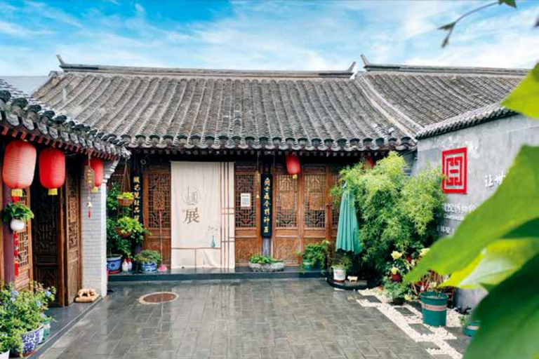 Beijing: Traditional Craft Workshop in Hutong